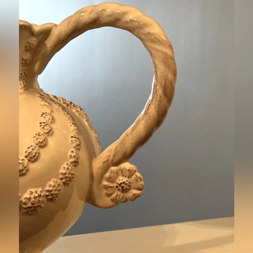 RARE Juliska Jardins du Monde Whitewash Garland Pitcher - Picture 4 of 8
